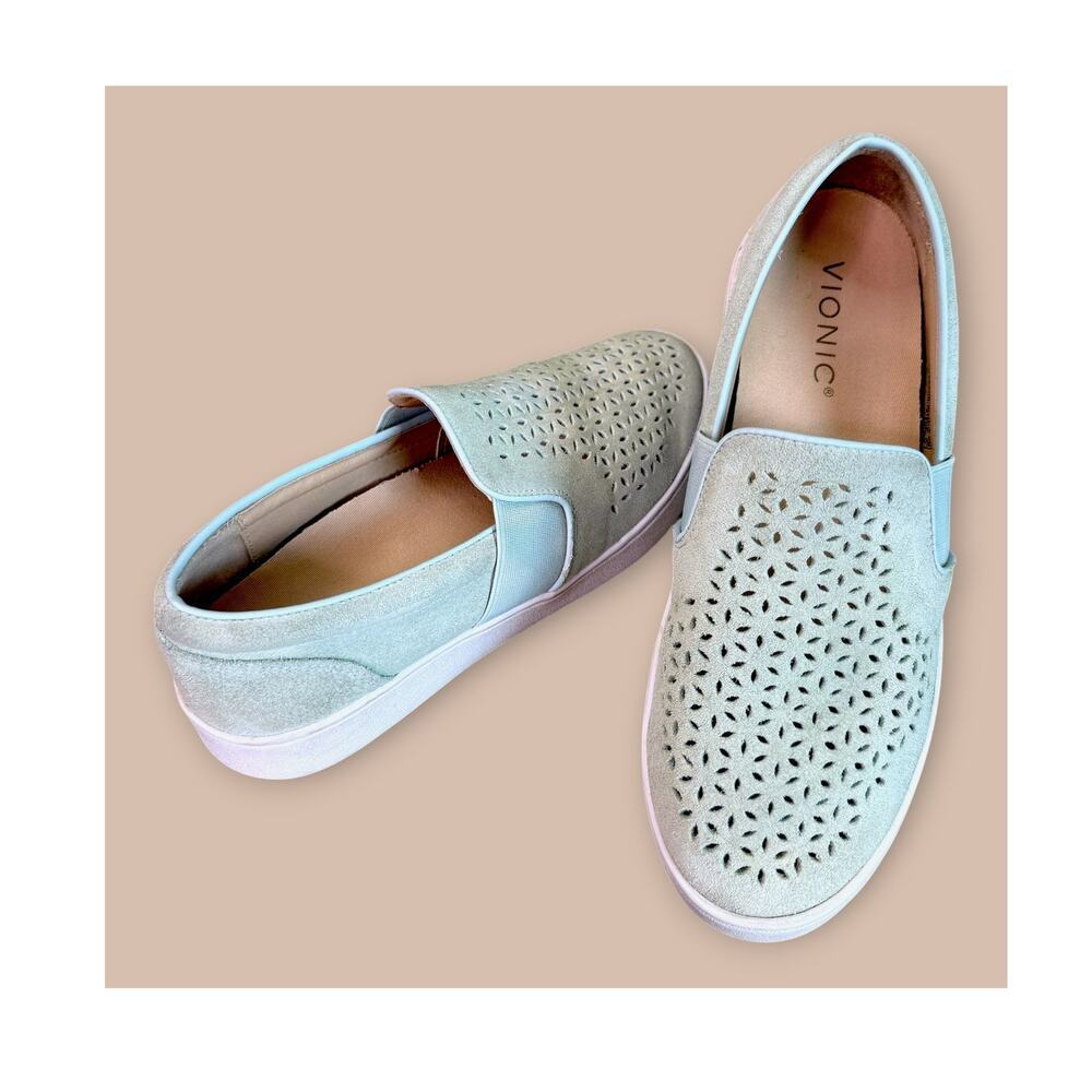 Vionic Kani Suede Slip On Platform Sneakers Women Size 6.5 Mint Green Perforated